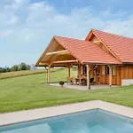In Mit Pool Vakantiehuis
