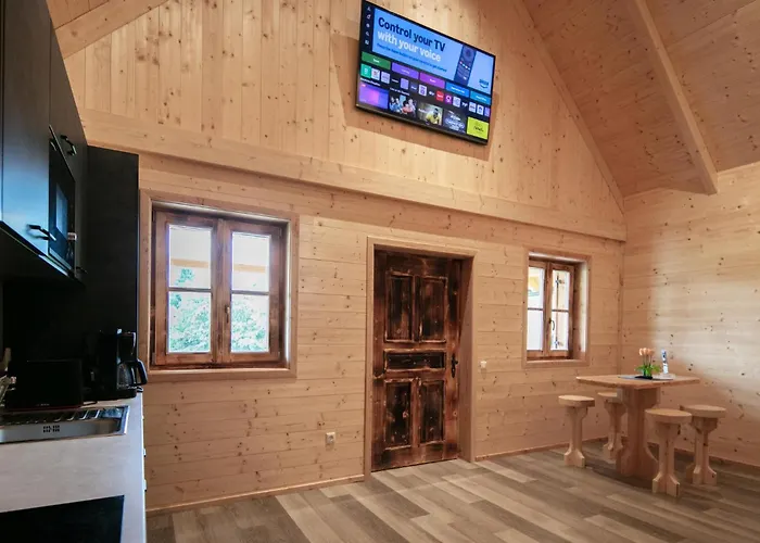 بيت للعطل In Mit Pool