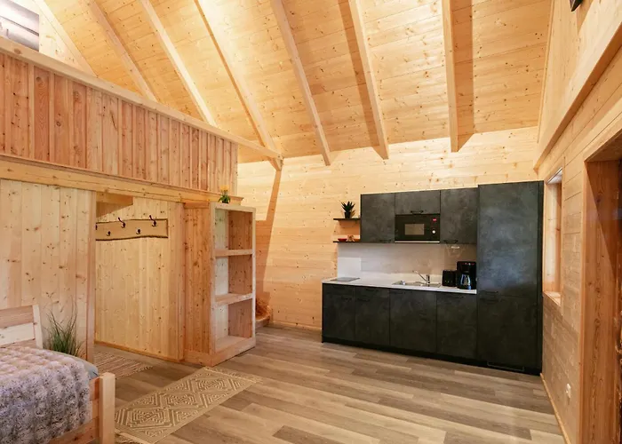 In Mit Pool ستاينز