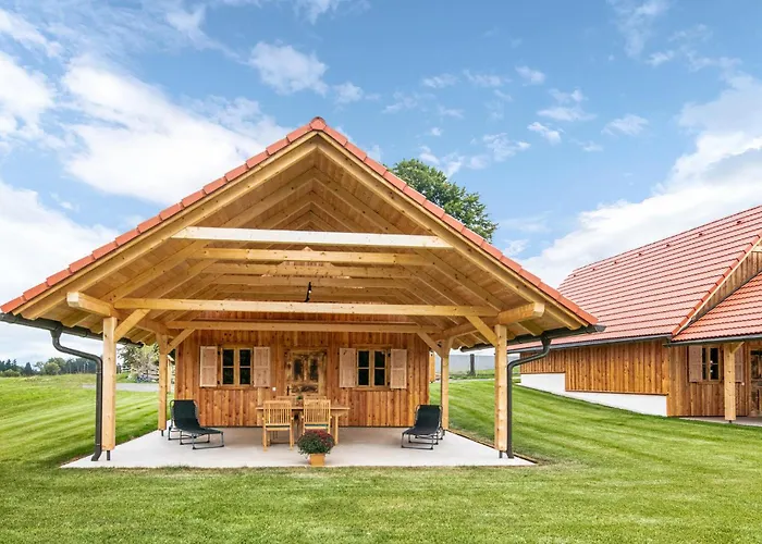 بيت للعطل In Mit Pool